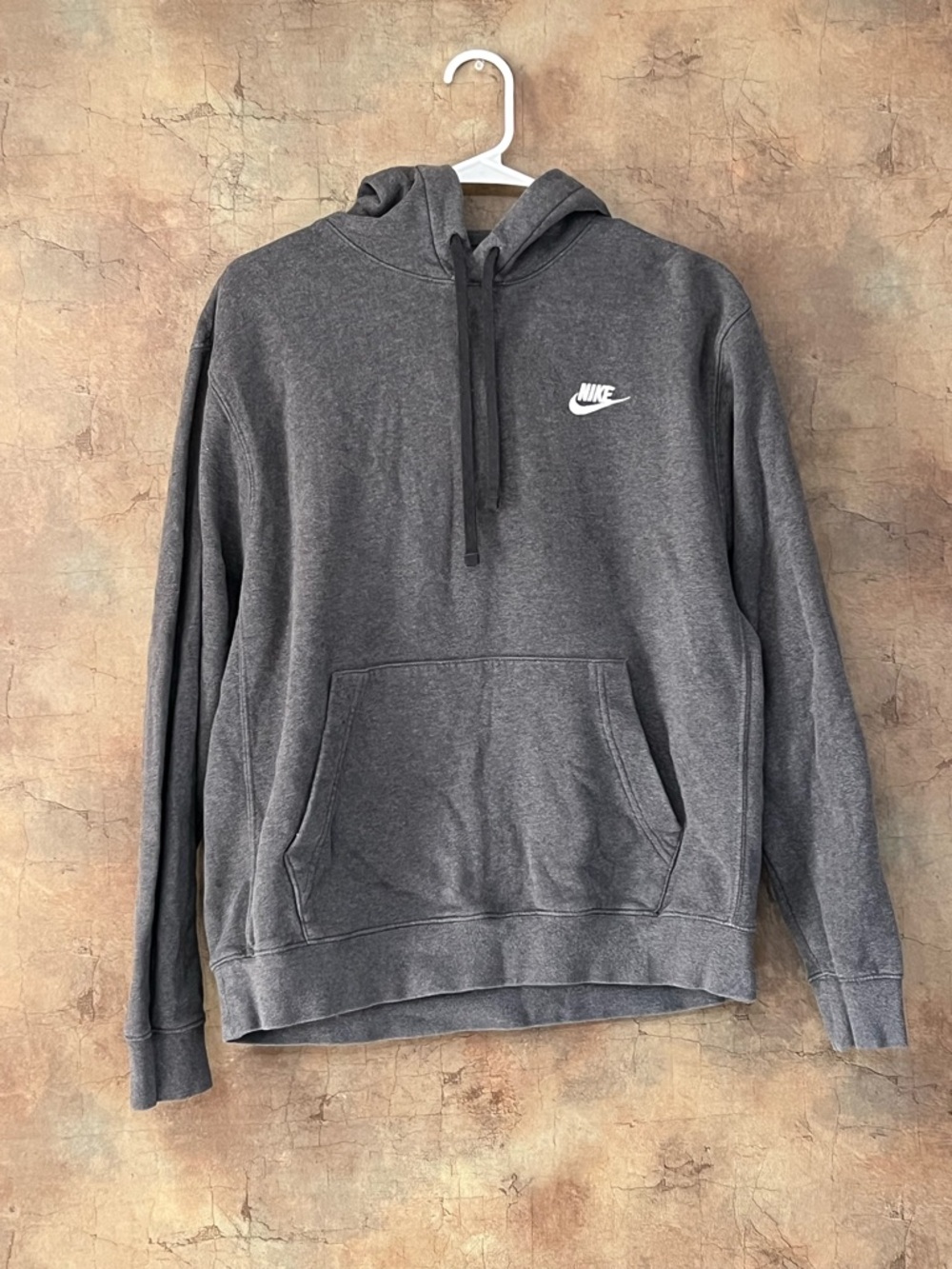Nike Men’s Charcoal Gray Pullover Hoodie